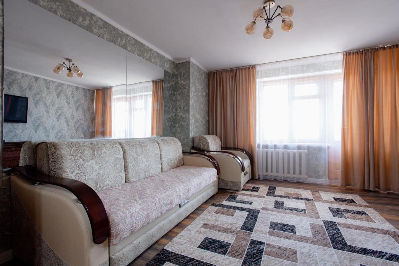 2-Х Комнатная Квартира В Центре По Ул. Козыбаева Д.107 คอสตาเนย์ ภายนอก รูปภาพ